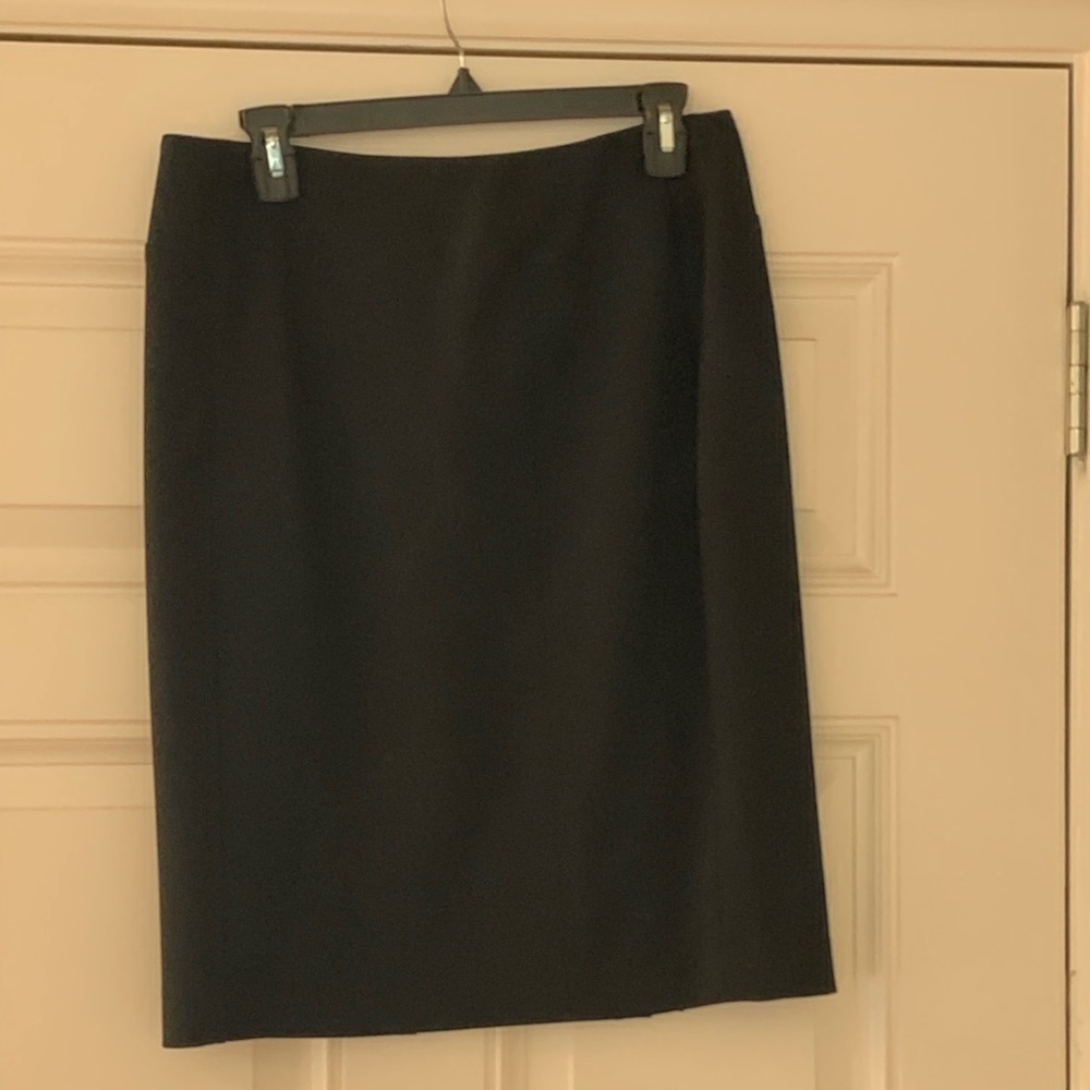 Halogen black pencil skirt. Never worn. Size 6